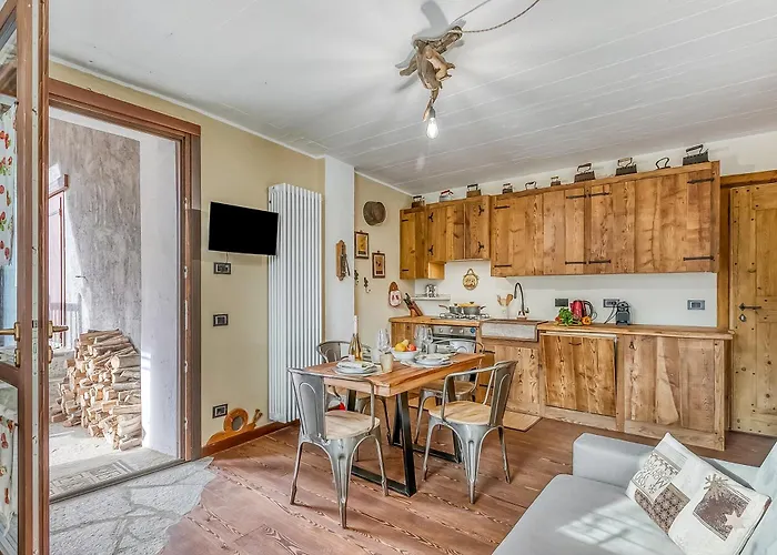 Luna Ayana - Happy Oulx